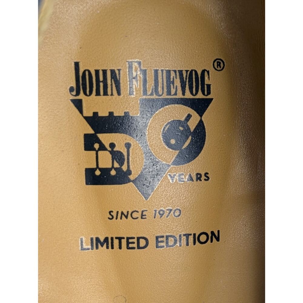 John Fluevog Erika Fellowship Oxford 9 Blue Two Tone Saddle Shoe Lace Low Heel - Picture 2 of 16